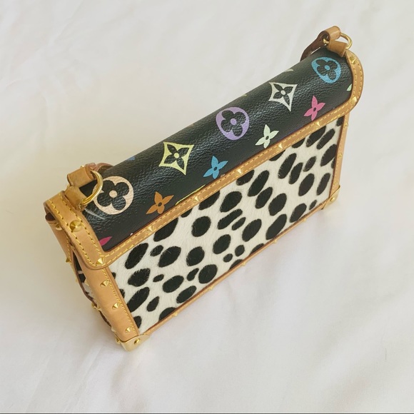 Kylie Jenner’s Louis Vuitton Dalmatian Murakami - Picture 6 of 8